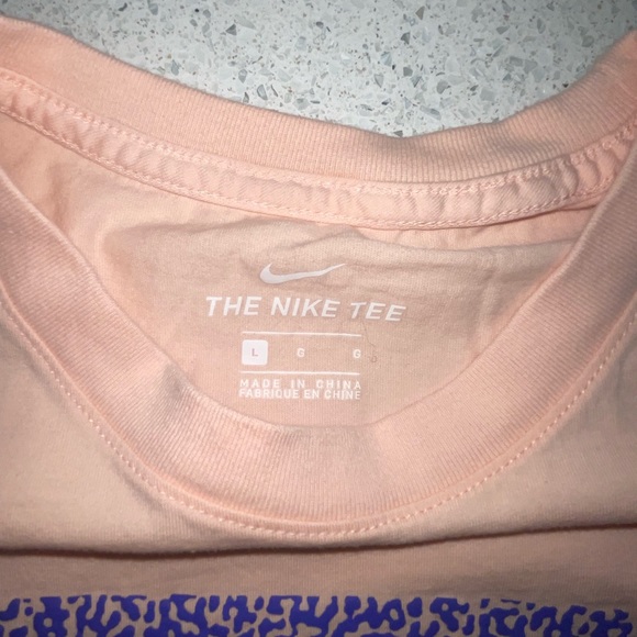 Nike Tshirt - Picture 2 of 2